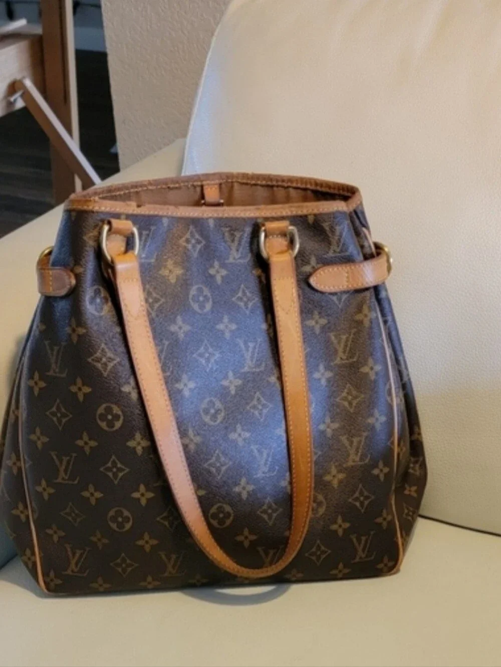 Louis Vuitton Batignoles Used